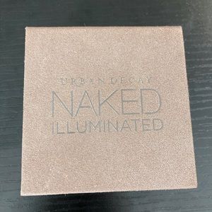 NAKED illuminated shimmering powder